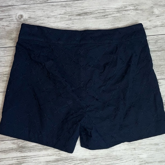 Talbots Blue Shorts Size 8P - Picture 3 of 4
